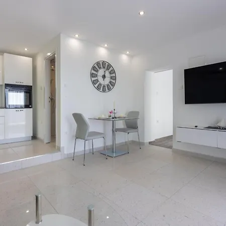 펜션 Linda Kucica 2