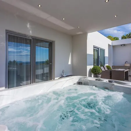 Linda Kucica 2 Σπίτι διακοπών Crikvenica