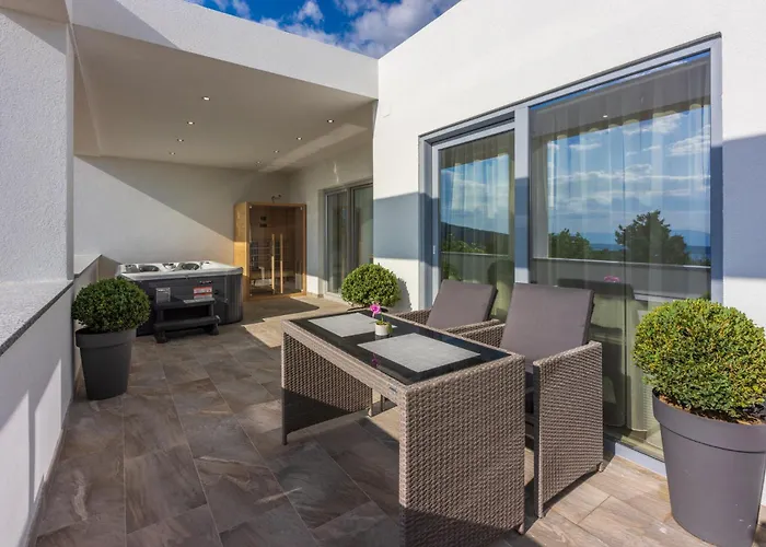 Linda Kucica 2 * Crikvenica